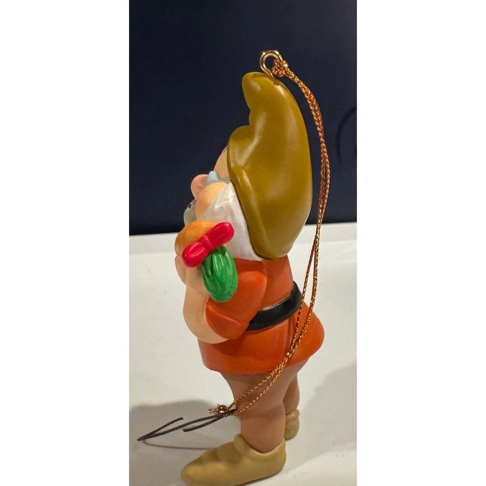 Disney Doc Snow White Seven Dwarfs Ornament Bunny Carrot 4 Inch